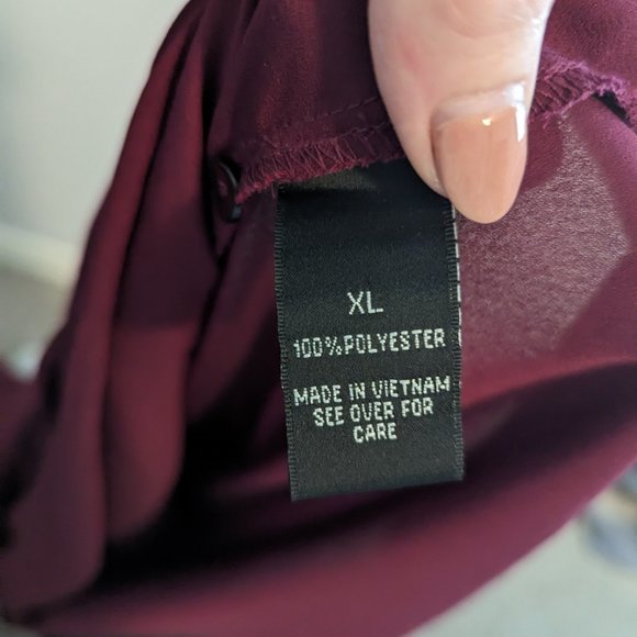 BCX Womens Burgundy Cuffed Keyhole Wrap Top - Picture 9 of 10